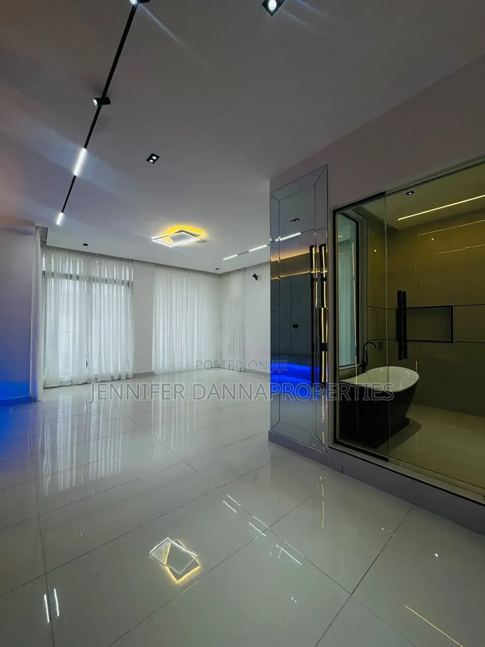 5bdrm Duplex in Royal Pine Estate, Lekki Phase 2 for sale
