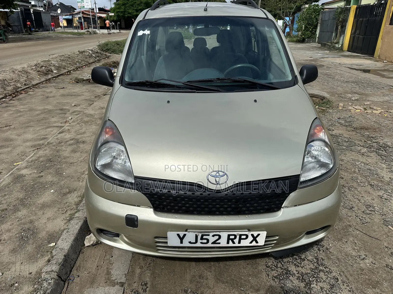 Toyota Yaris 2003 Gold