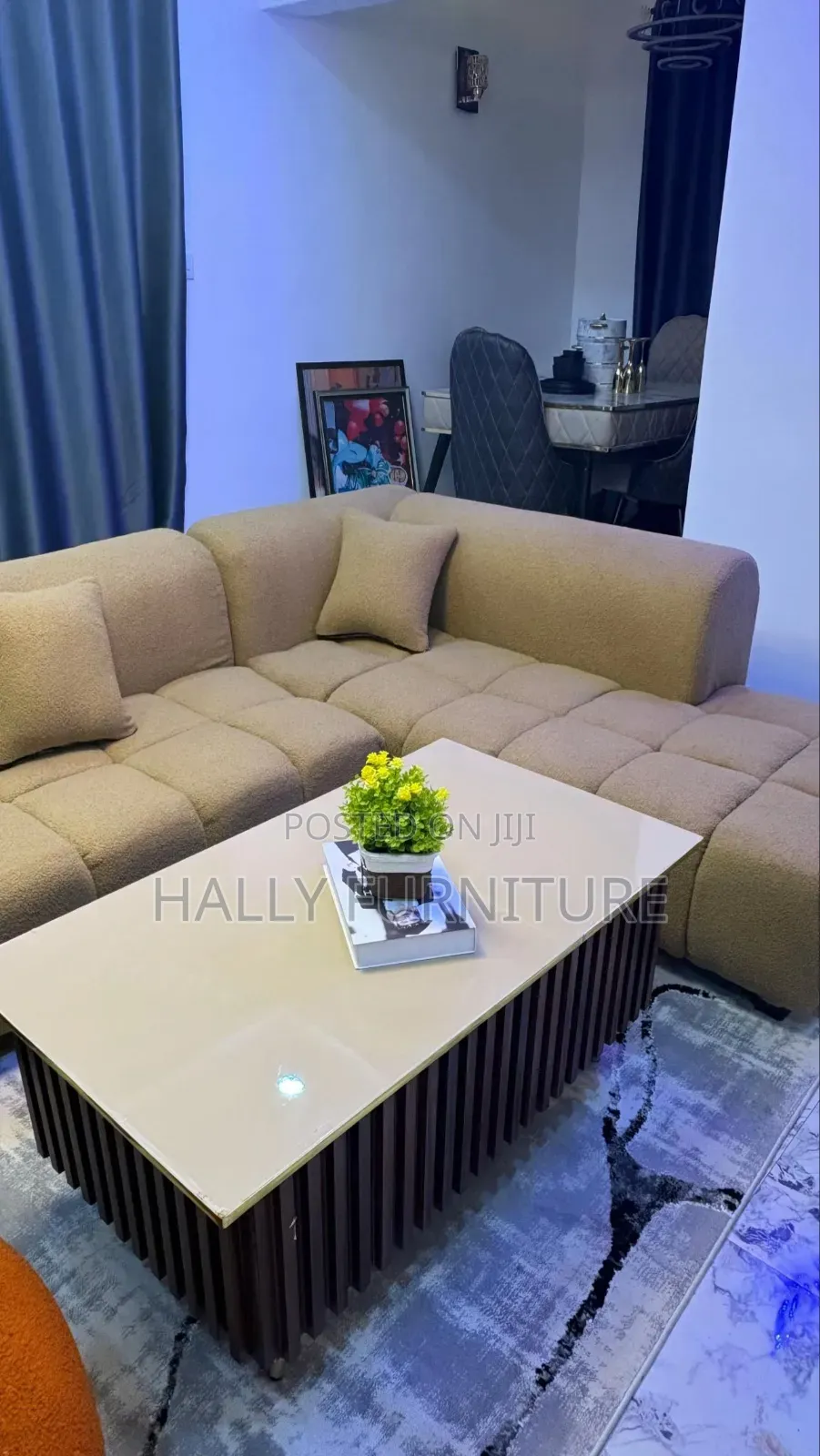 Sofa Curve Hally