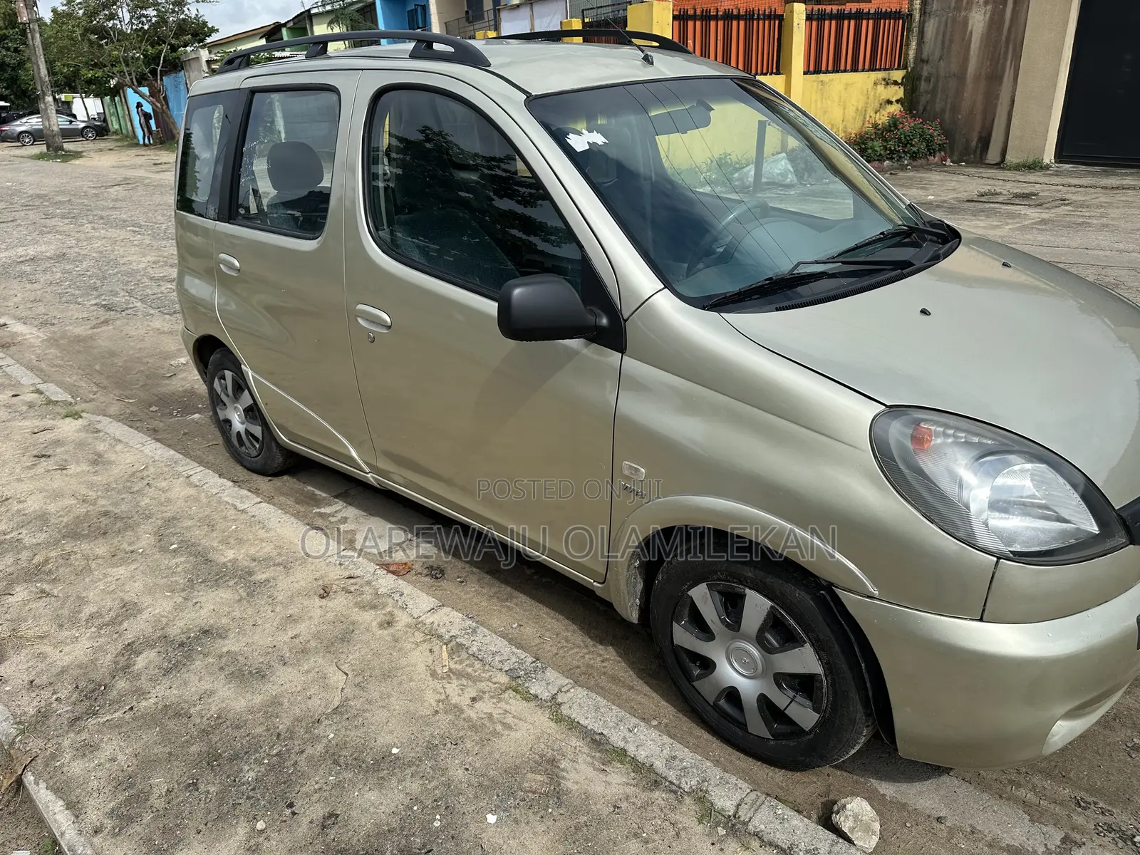 Toyota Yaris 2003 Gold