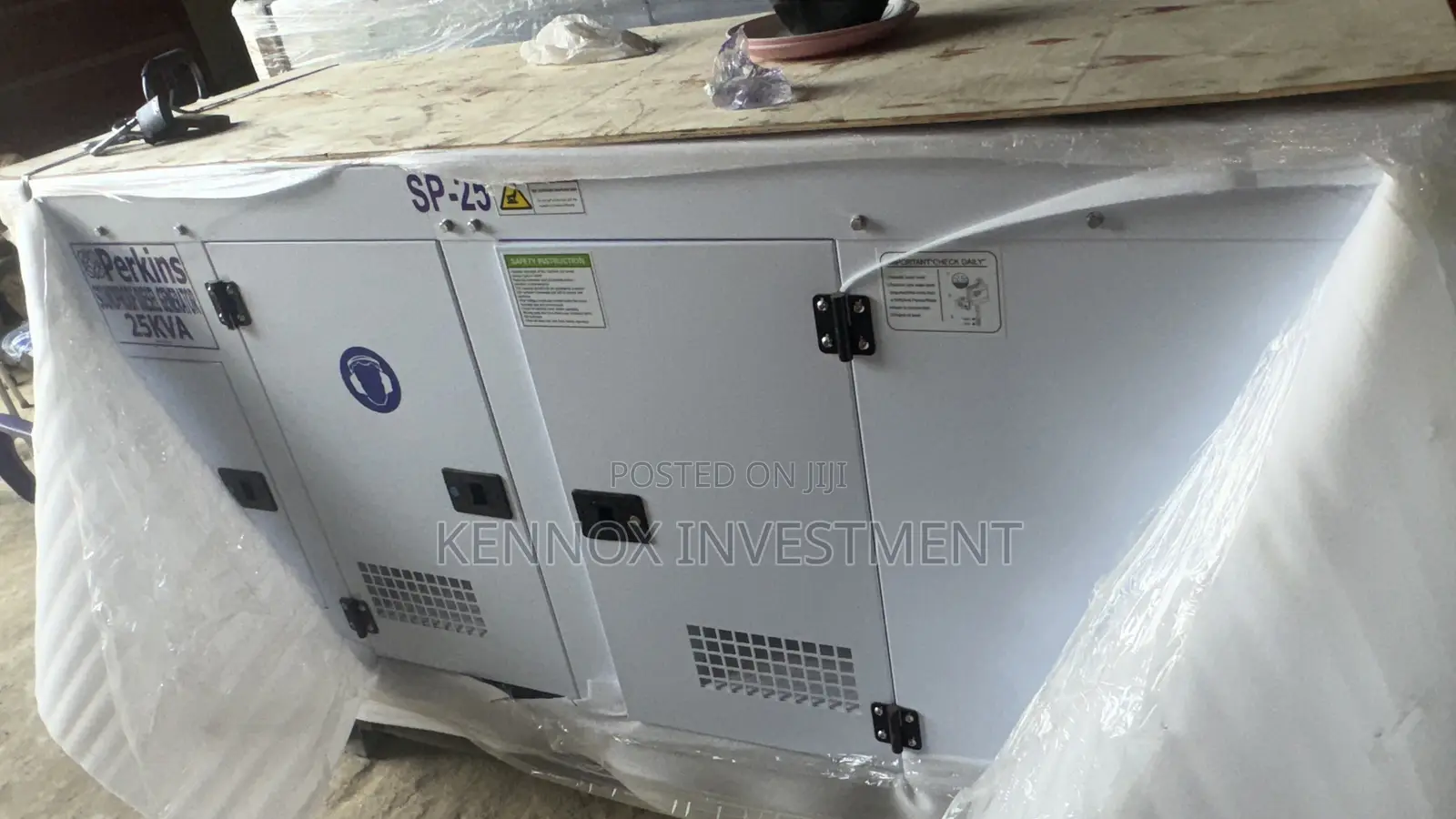Heavy Duty 25kva Perkins Soundproof Diesel Generator.