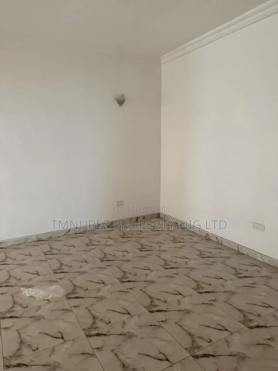 2bdrm Apartment in Chevron for rent