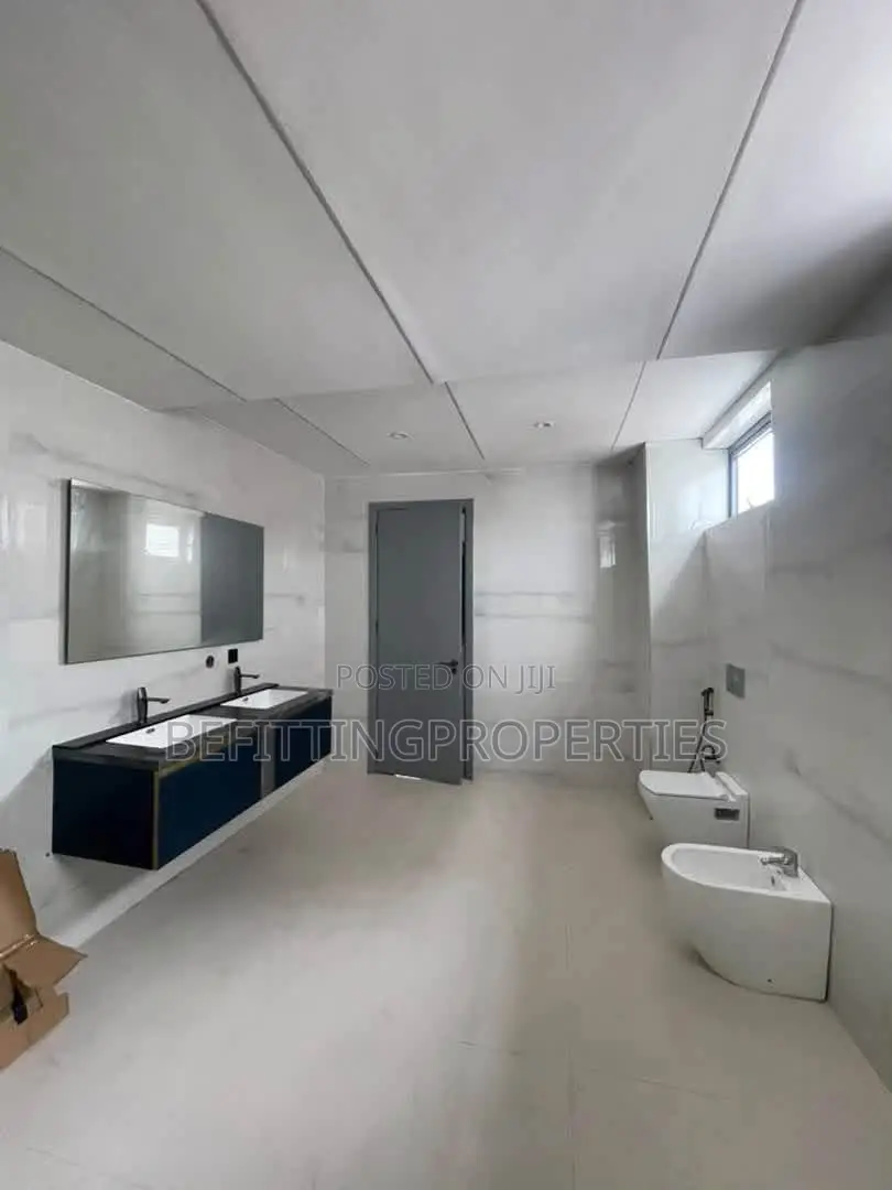 5bdrm Duplex in Ikoyi for sale