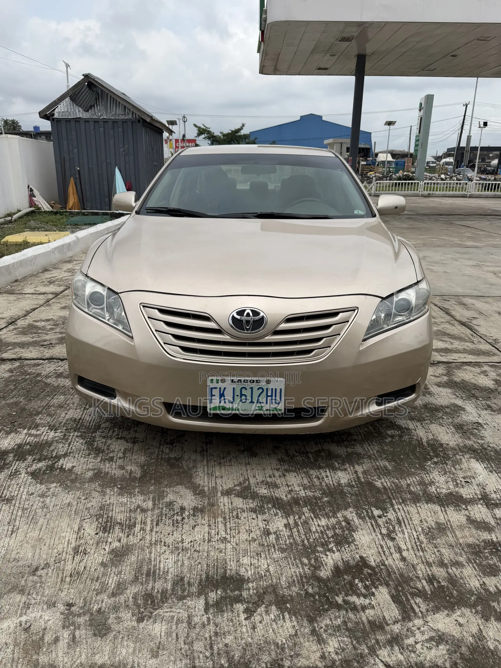 Toyota Camry LE 4dr Sedan (2.4L 4cyl 5A) 2008 Gold