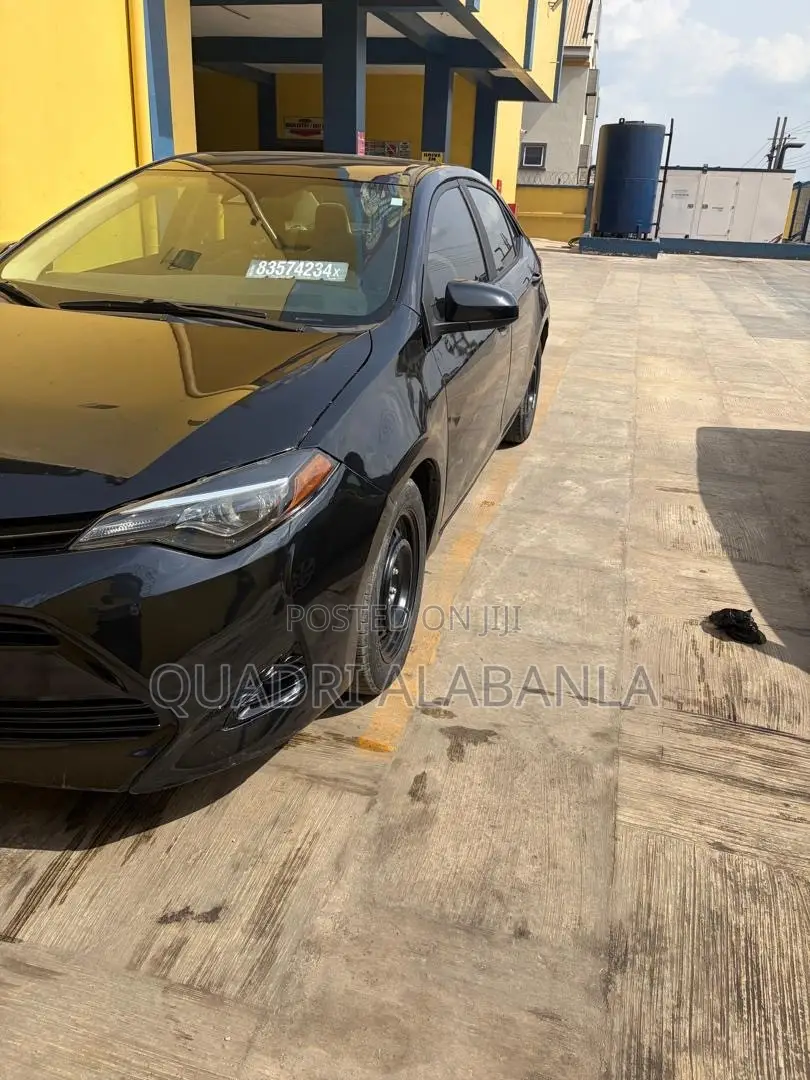 Toyota Corolla L (1.8L 4cyl 2A) 2018 Black
