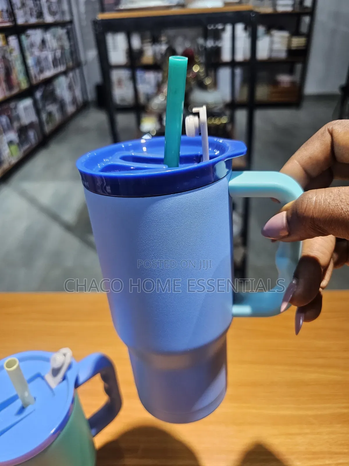 700ml Insulated Travel Tumbler Mug With Handle Straw