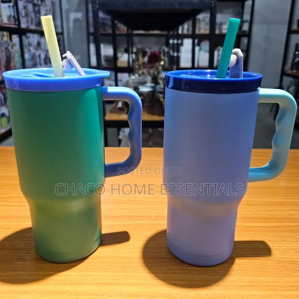 700ml Insulated Travel Tumbler Mug With Handle Straw