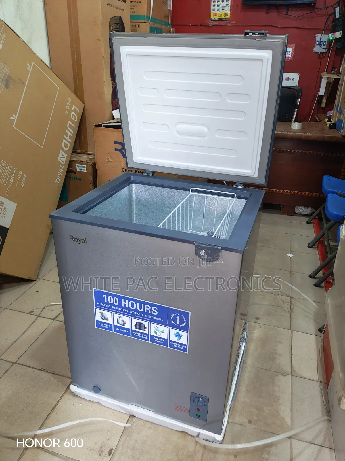 New Royal Chest Freezer ( 155 Litre) Fast Freezing ( Ice Maker) 1 Yrs