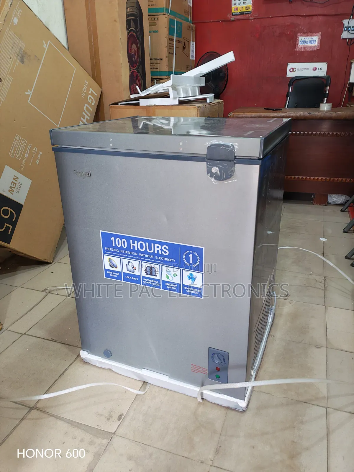 New Royal Chest Freezer ( 155 Litre) Fast Freezing ( Ice Maker) 1 Yrs