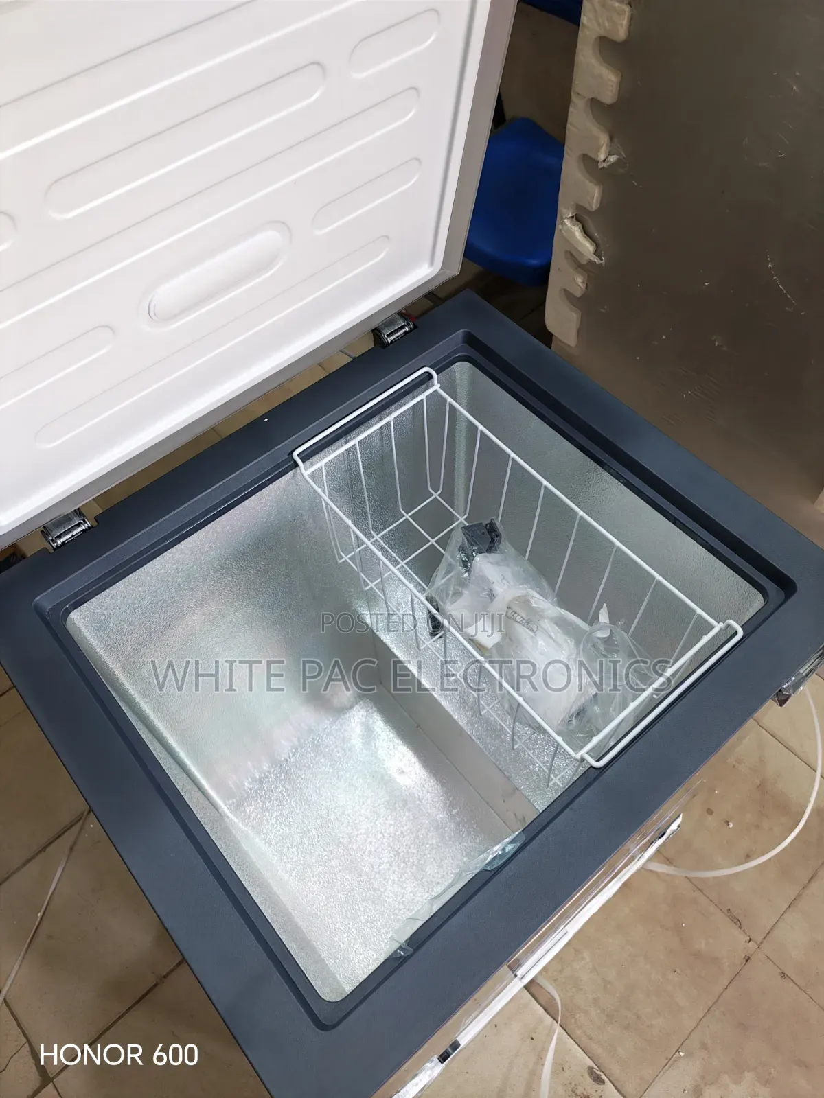 New Royal Chest Freezer ( 155 Litre) Fast Freezing ( Ice Maker) 1 Yrs