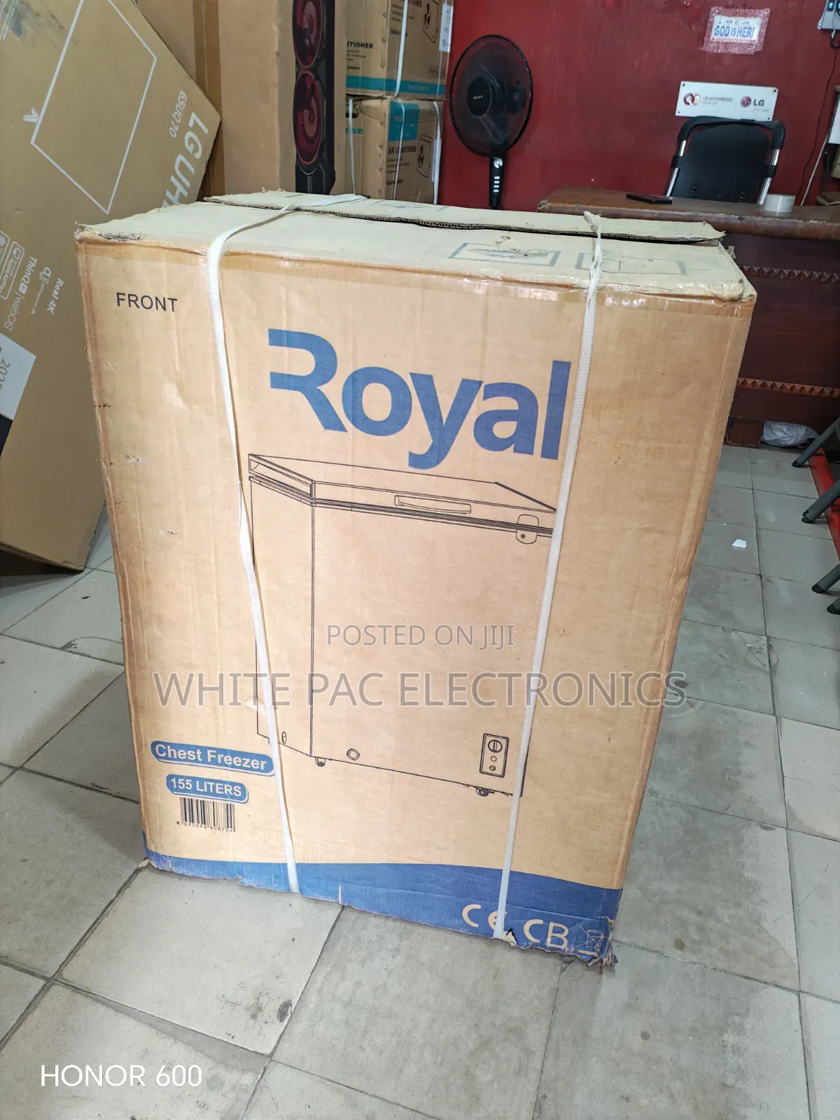 New Royal Chest Freezer ( 155 Litre) Fast Freezing ( Ice Maker) 1 Yrs