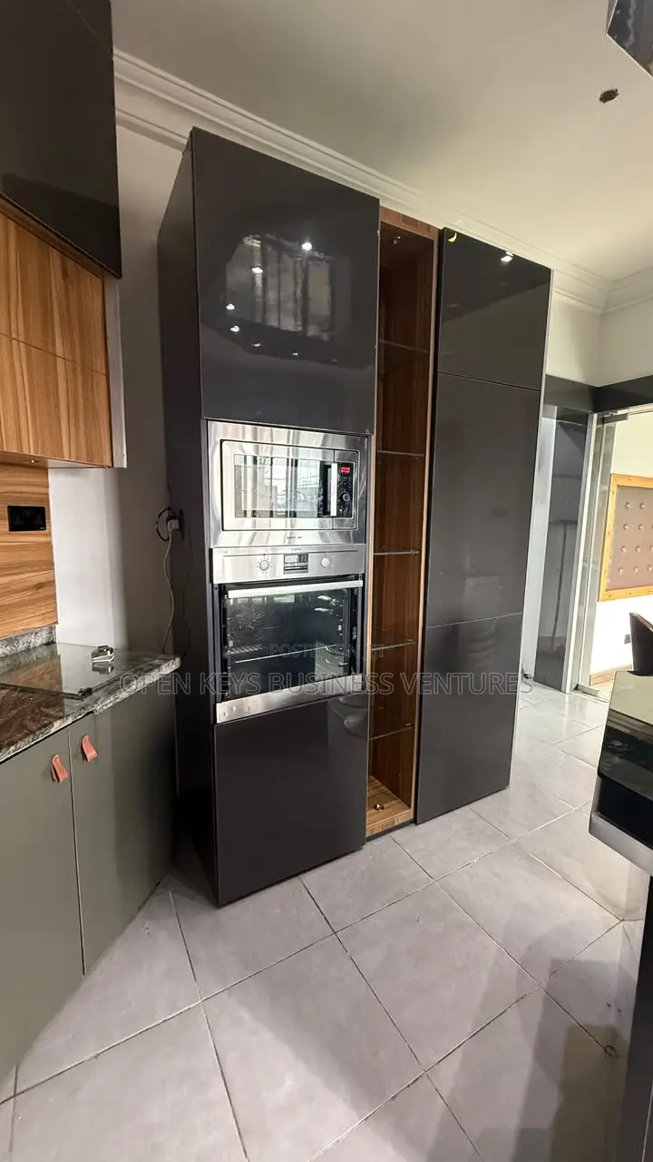 Furnished 3bdrm Apartment in Banana Island for rent