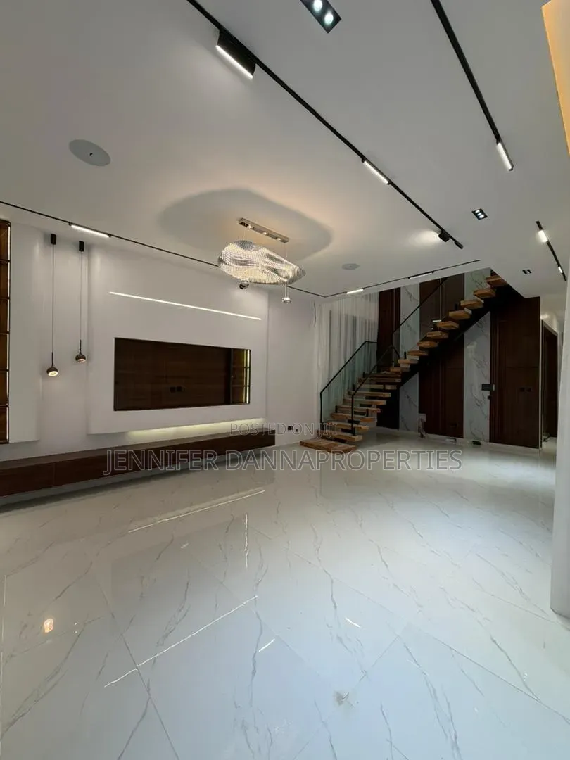 5bdrm Duplex in VGC / Ajah for sale