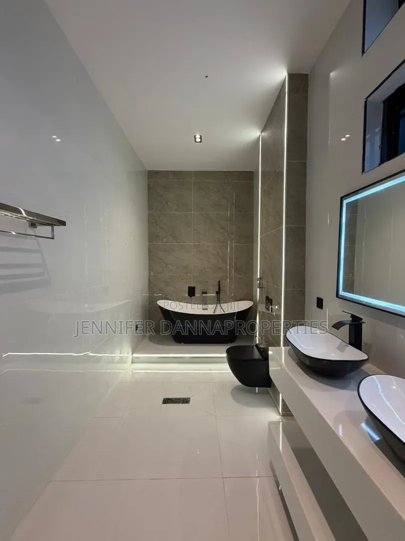 5bdrm Duplex in VGC / Ajah for sale