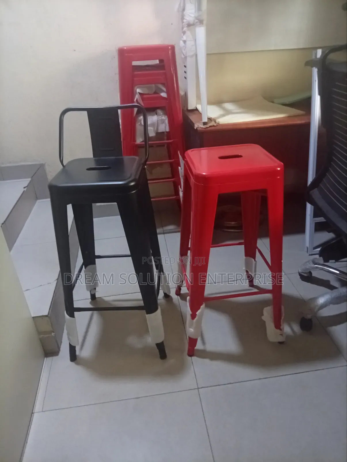 Quality Imported Metal Bar Stool Chair Backrest