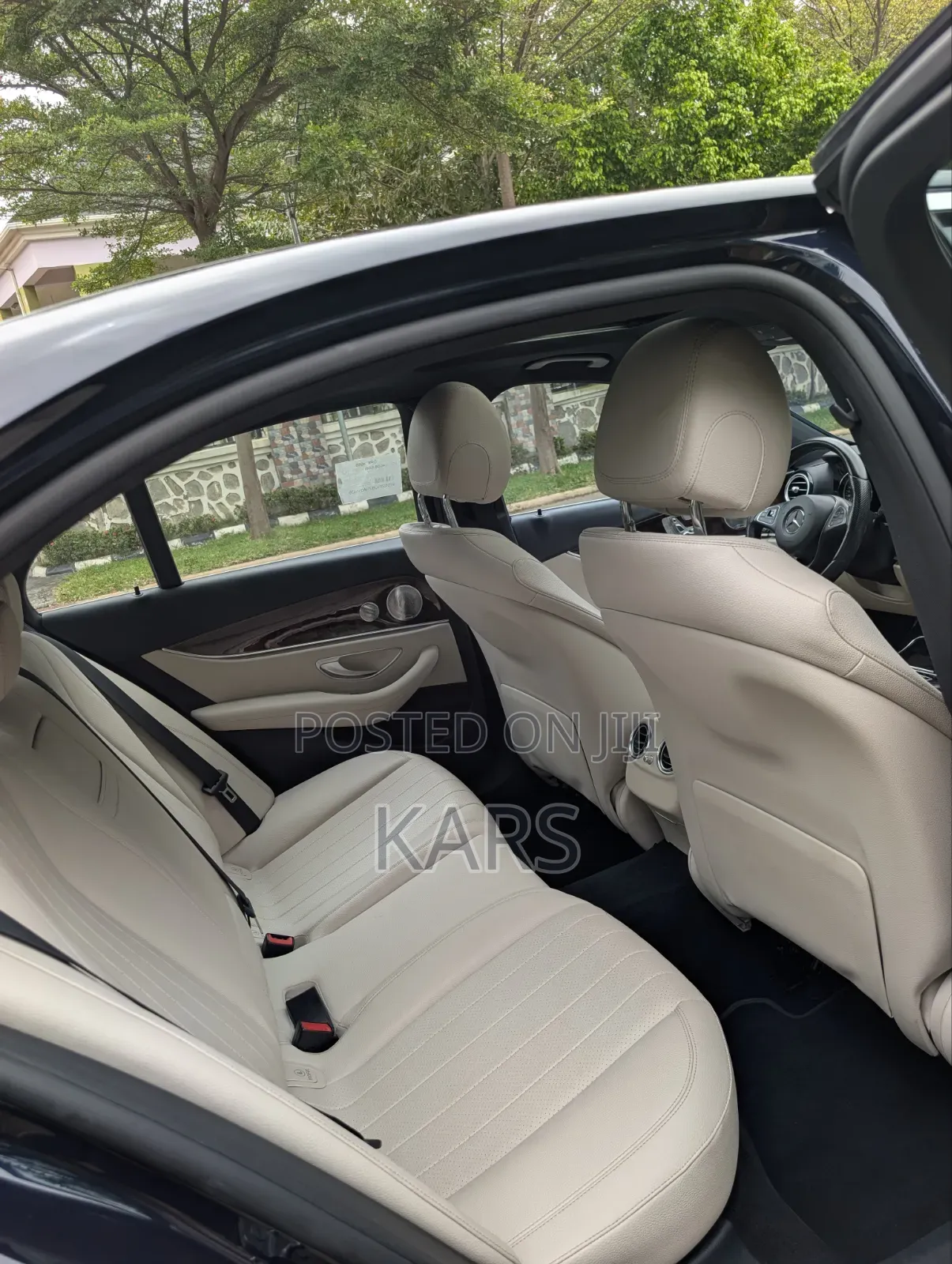 Mercedes-Benz E300 2016 Blue
