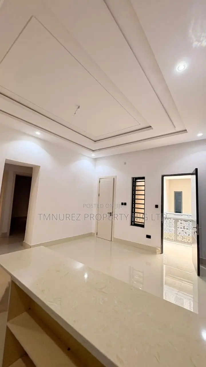 2bdrm Apartment in Old Bodija for sale