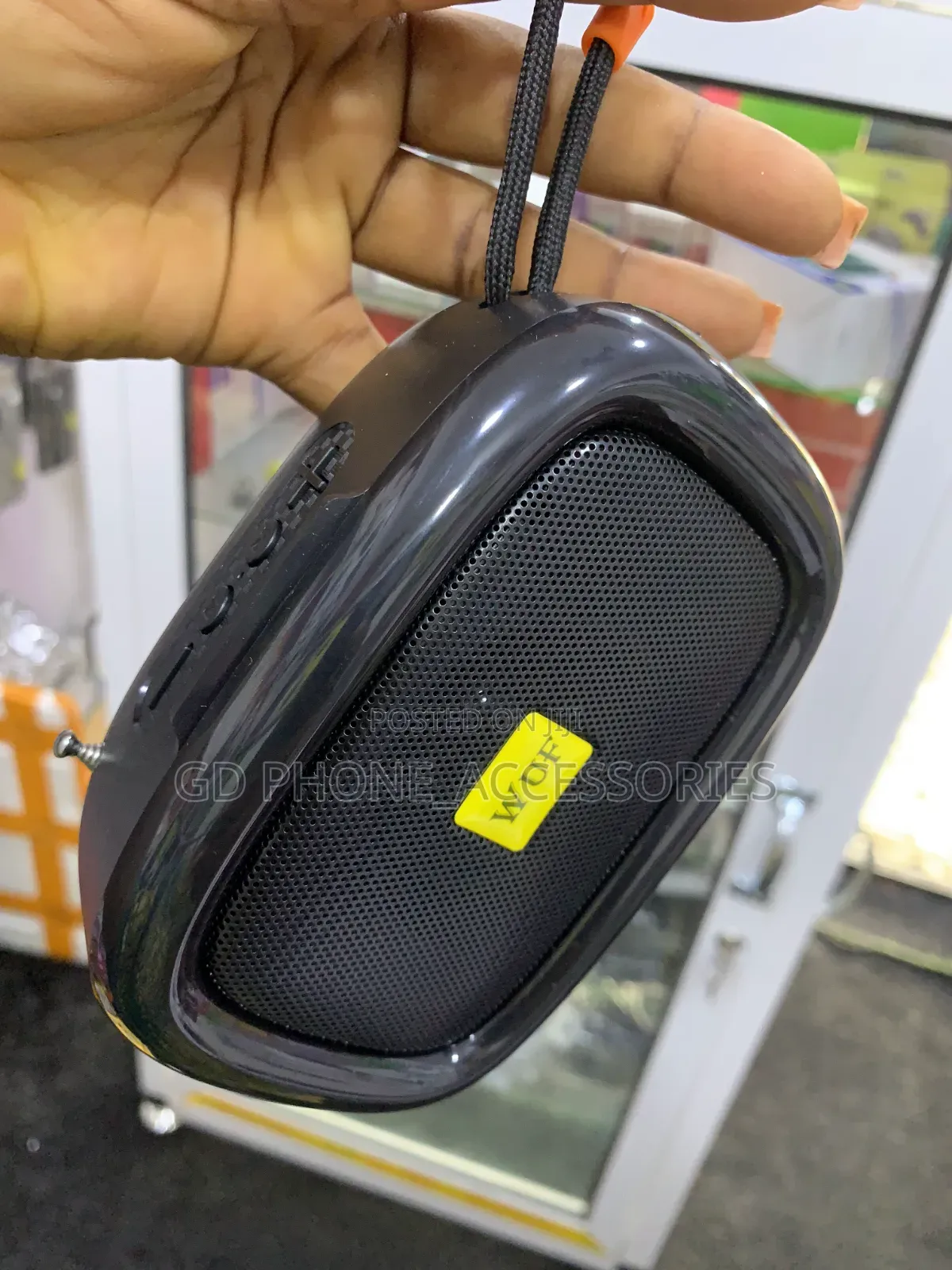 ​WUF W32 Mini Show Portable Wireless Speaker FM Radio