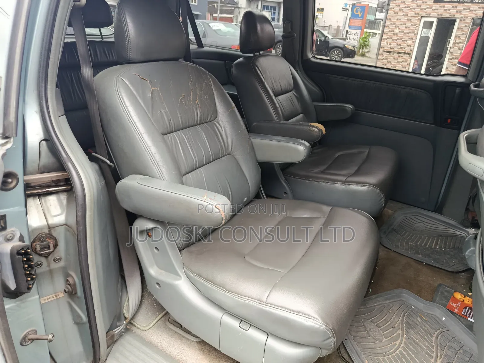 Honda Odyssey 2005 Blue