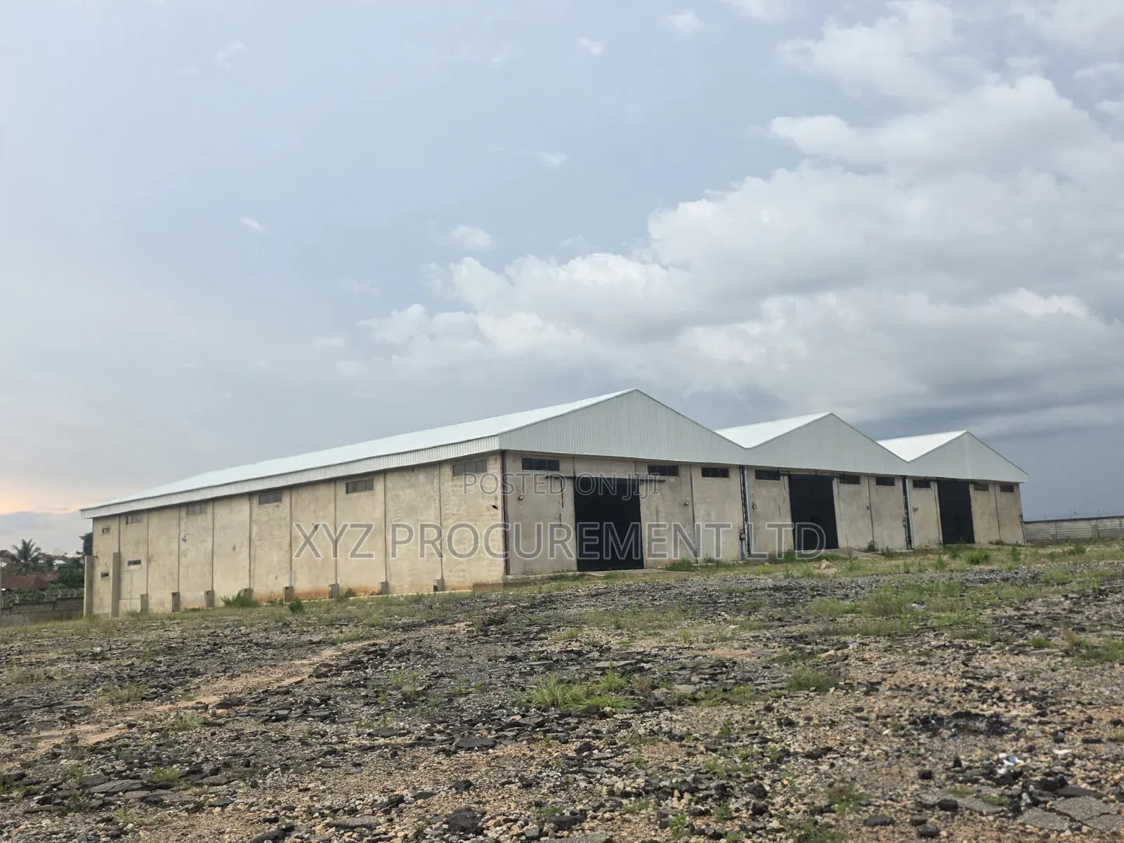 Warehouse Measuring 5,000 SQM by Tarred Road