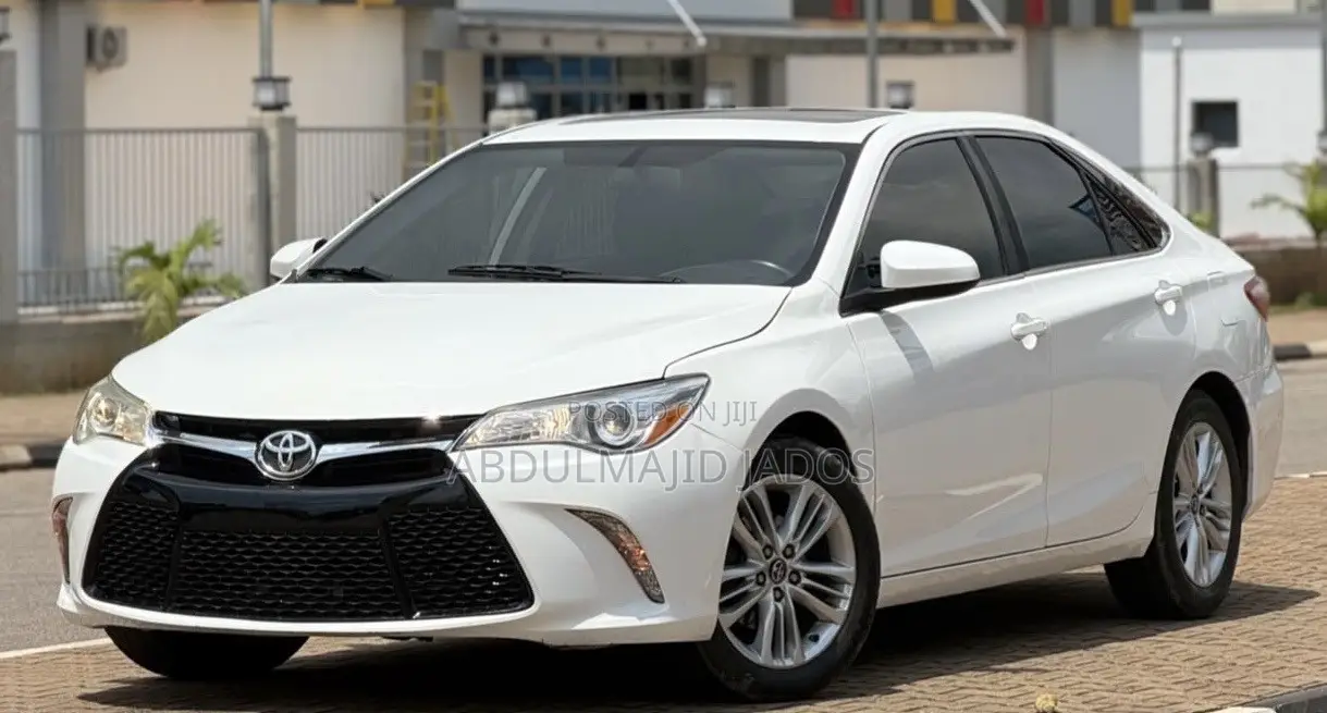 Toyota Camry 2017 White