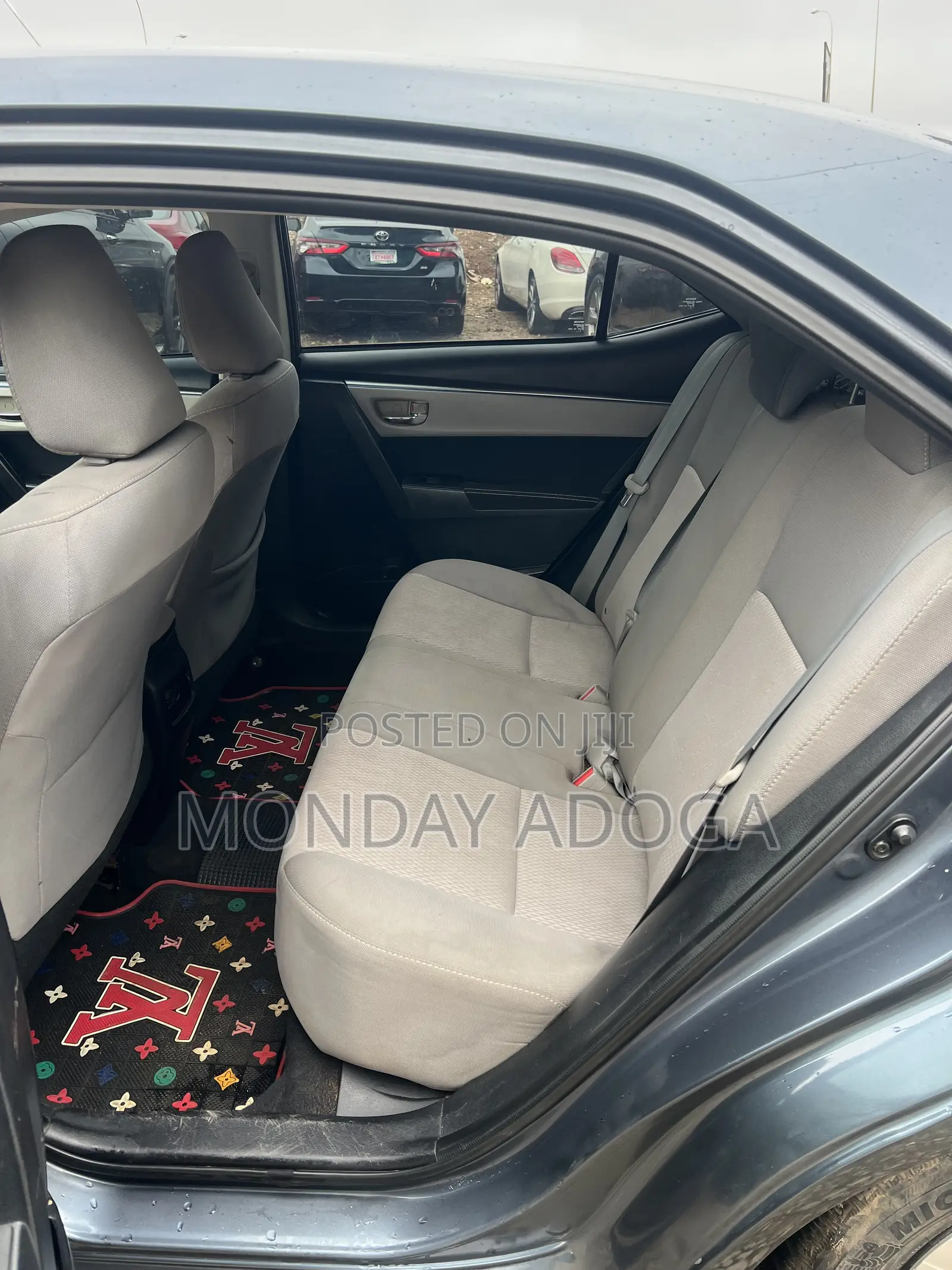 Toyota Corolla LE 4dr Sedan (1.8L 4cyl CVT) 2014 Gray