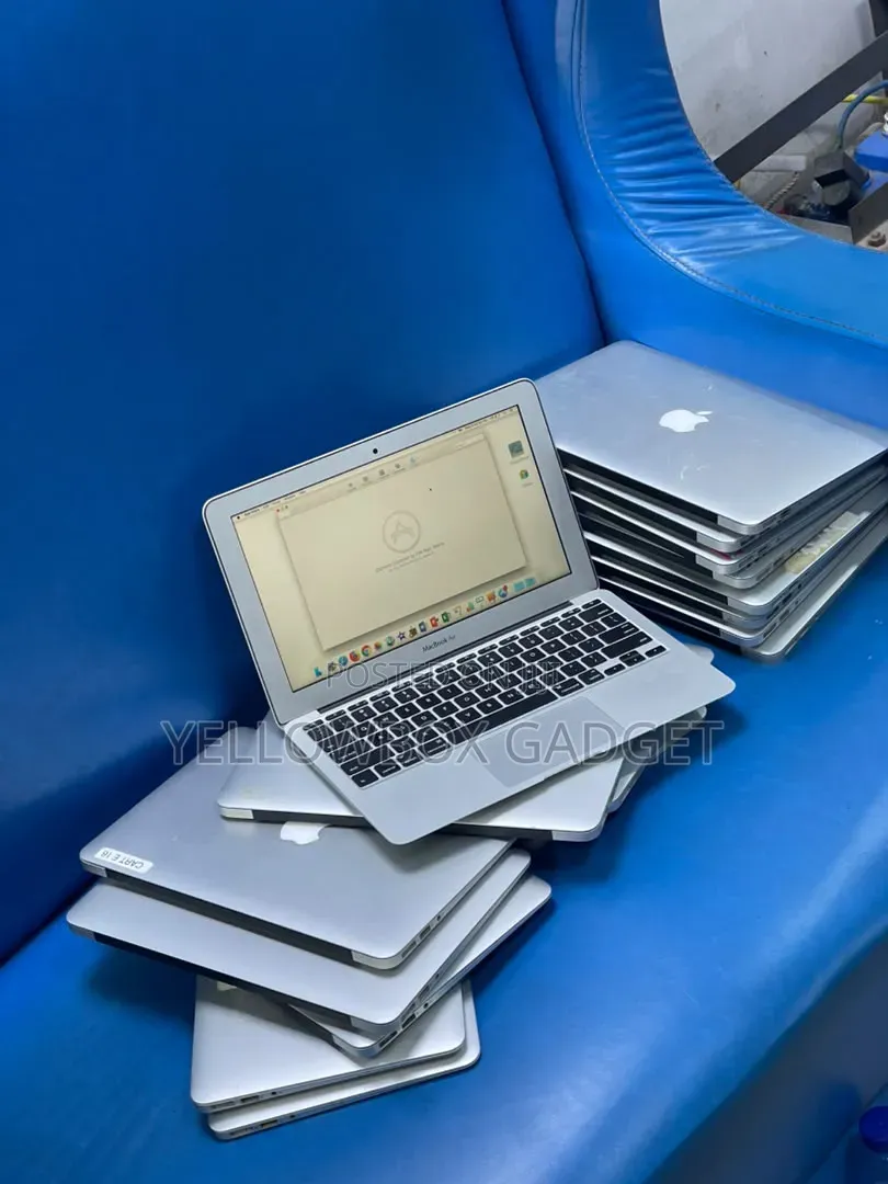 New Laptop Apple MacBook Air 2012 4GB Intel Core i5 SSD 128GB