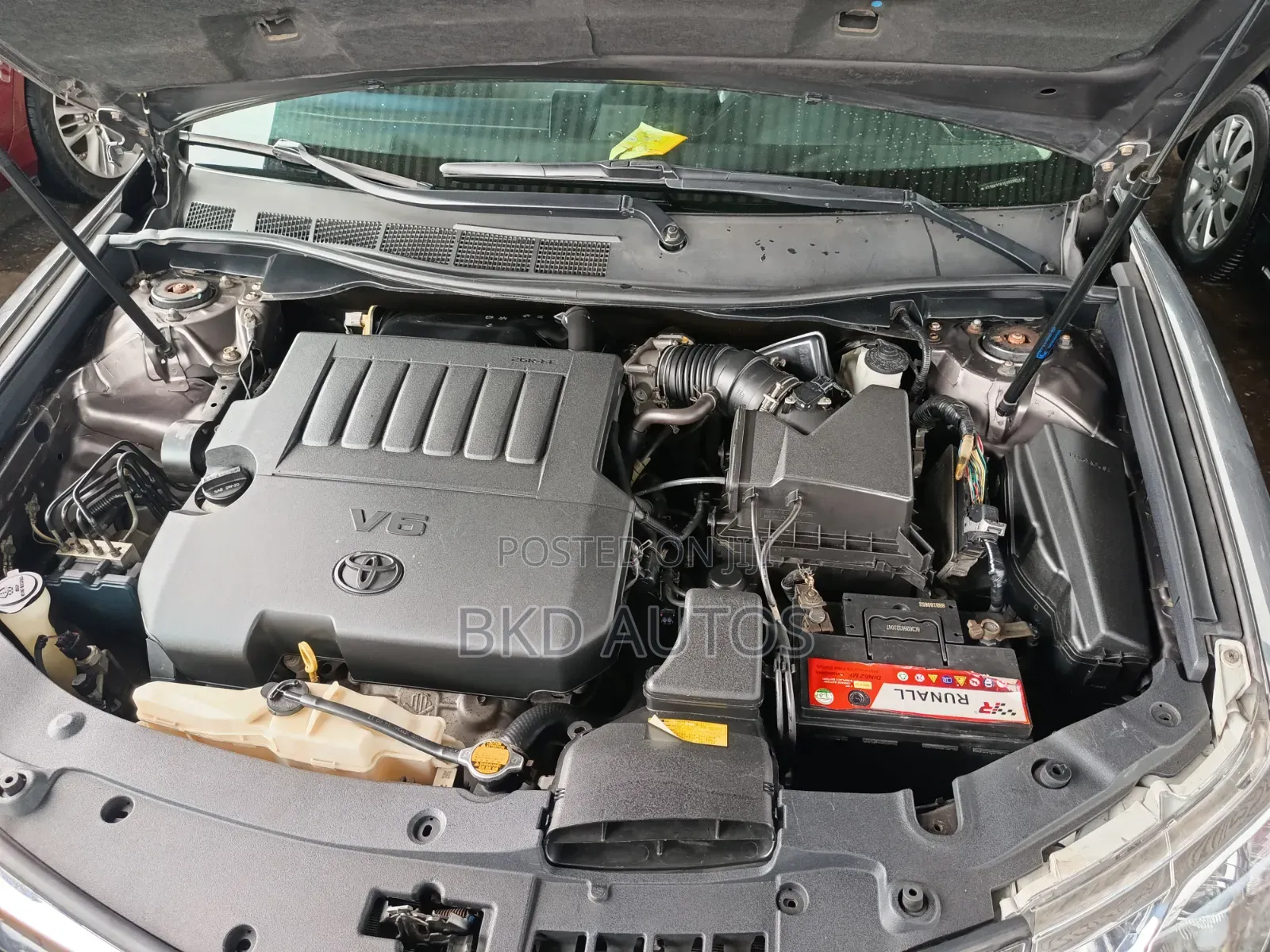 Toyota Camry XLE 4dr Sedan w/Prod. End 11/13 (2.5L 4cyl 6A) 2014 Gray