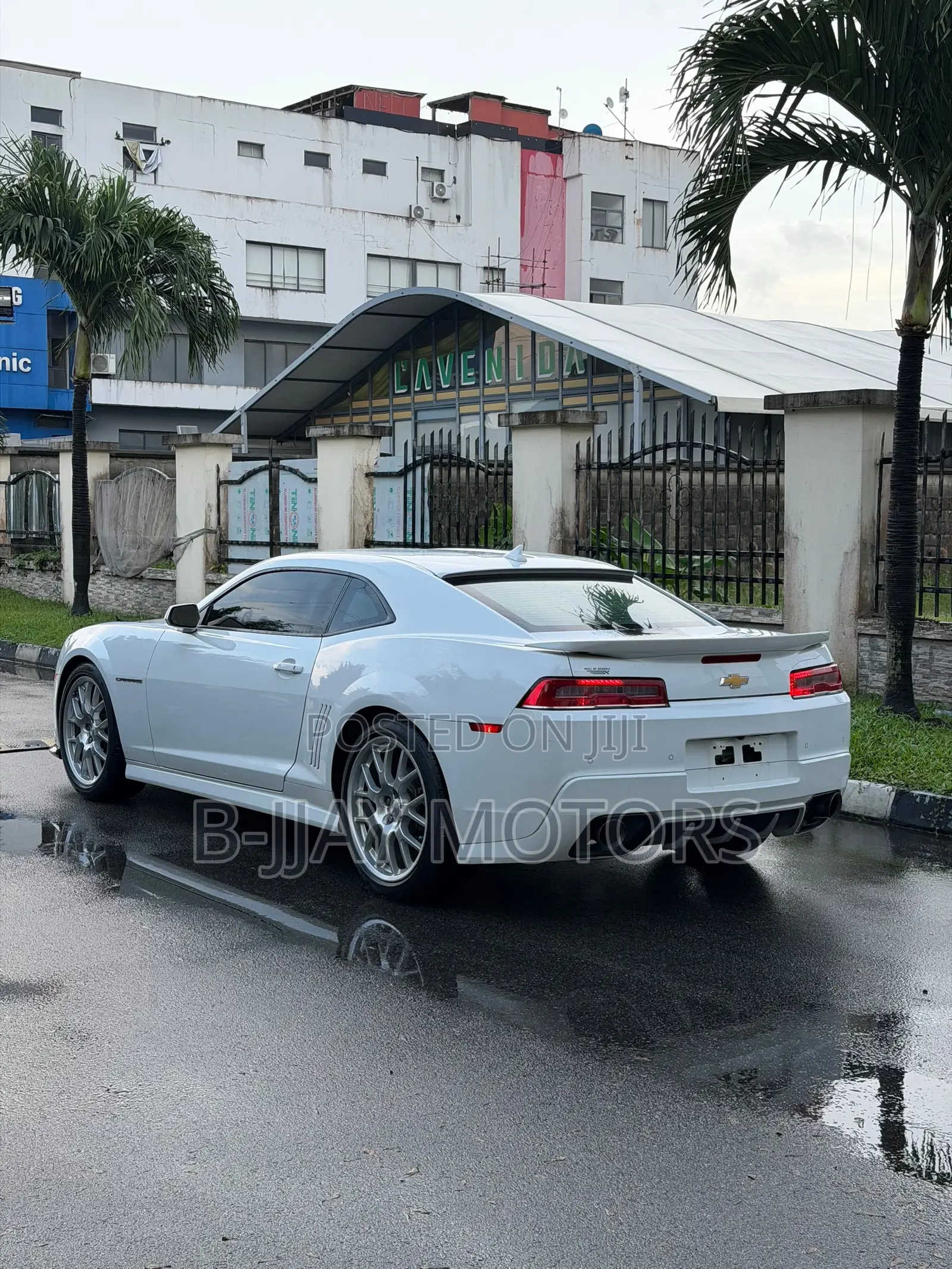 Chevrolet Camaro LS 2dr Coupe w/2LS (3.6L 6cyl 6A) 2015 White