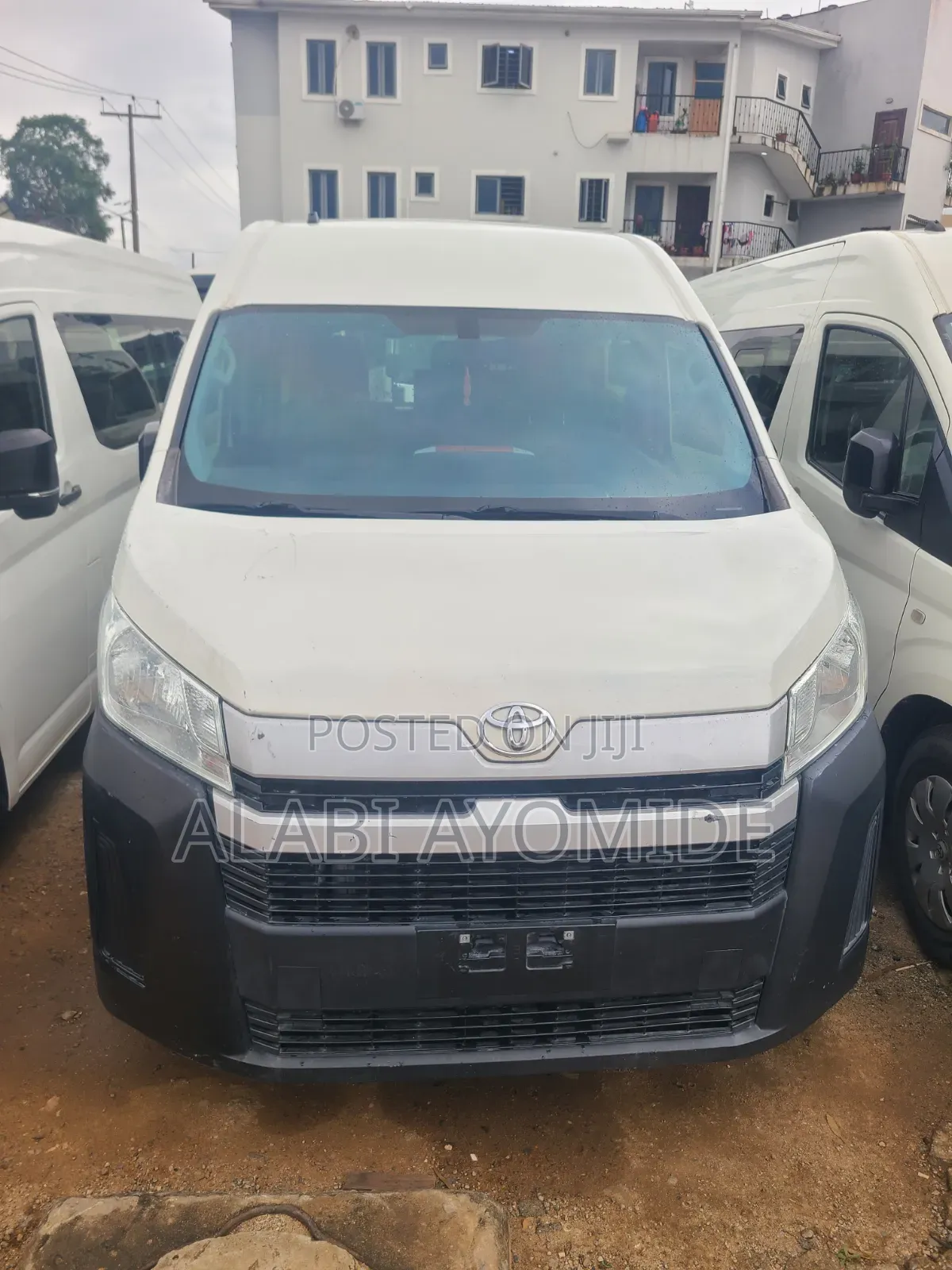 Toyota HiAce 2021 White