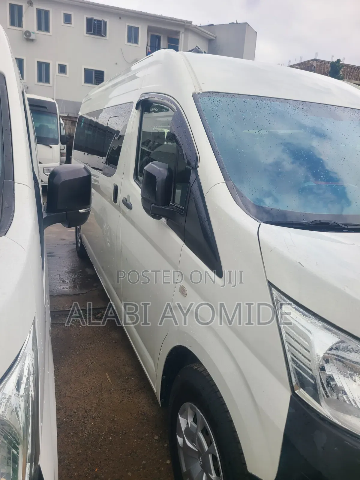 Toyota HiAce 2021 White
