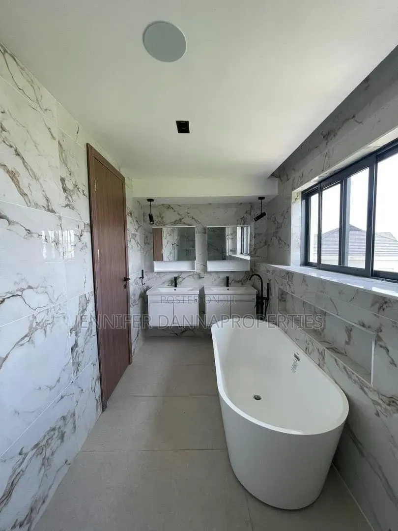 5bdrm Duplex in Ikate for sale