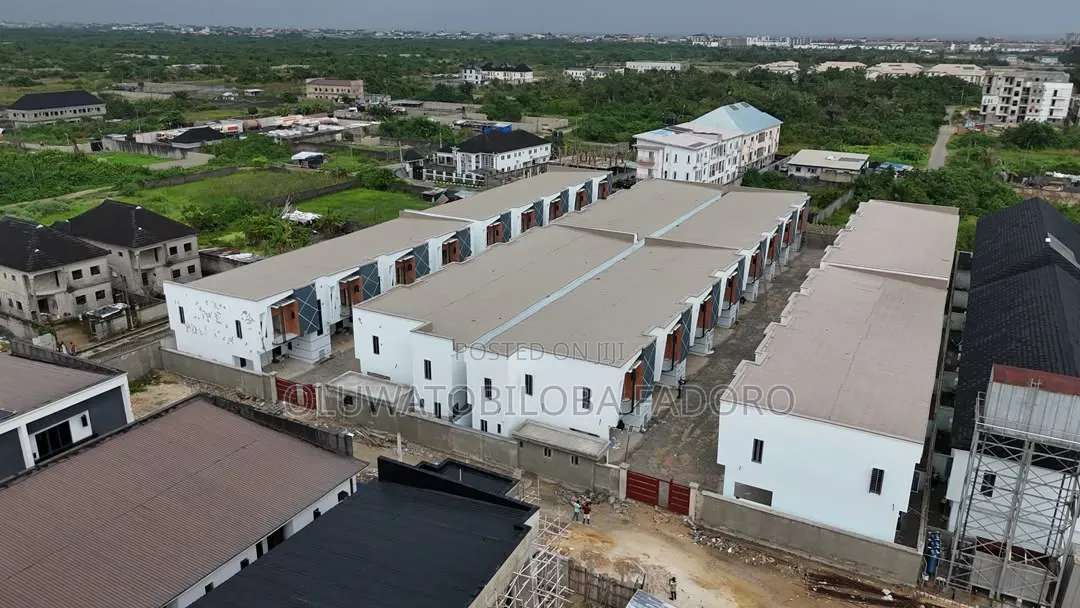 4bdrm Duplex in Woodland Court, Off Lekki-Epe Expressway for sale