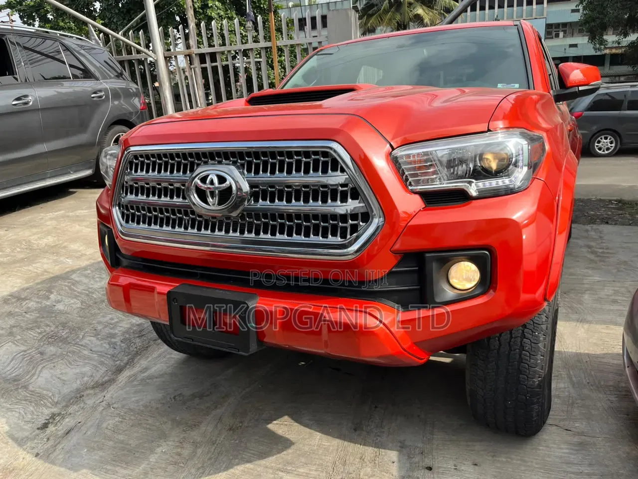 Toyota Tacoma 2017 Red