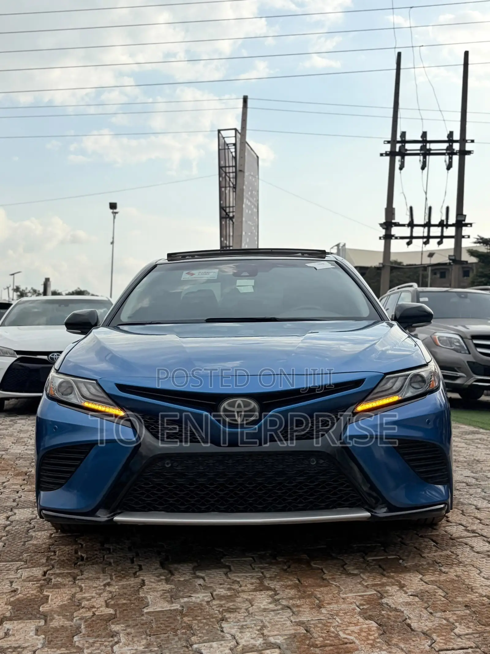 Toyota Camry 2018 Blue
