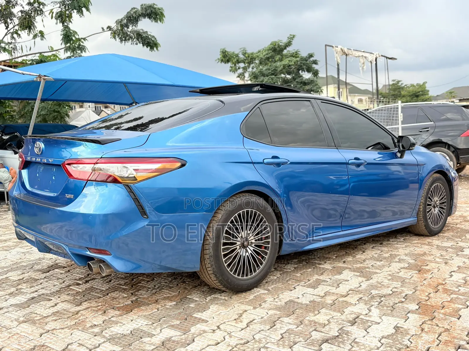 Toyota Camry 2018 Blue
