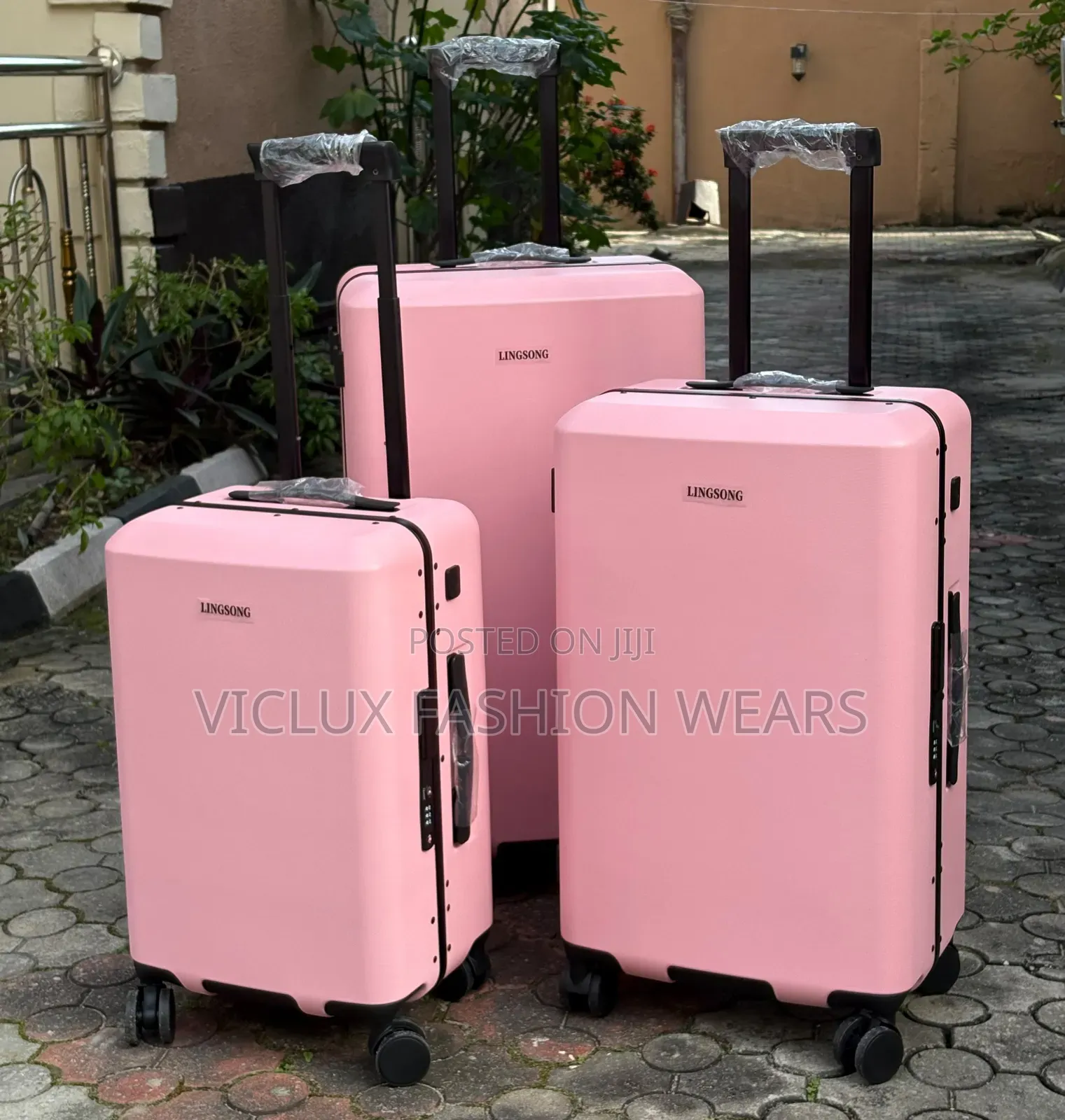 Luluxury Travelling Luggage (Set)