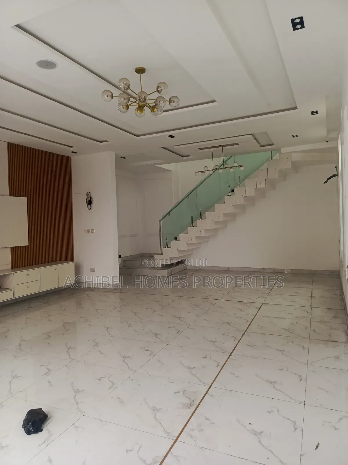 5bdrm Duplex in Osapa London, Jakande for sale