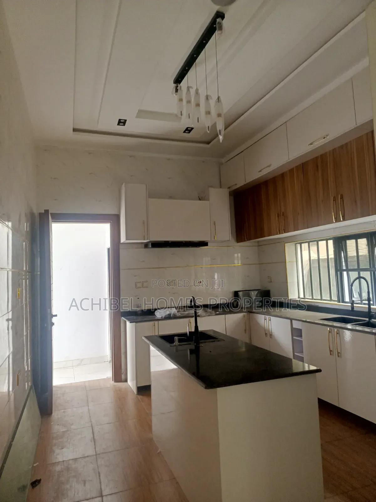 5bdrm Duplex in Osapa London, Jakande for sale