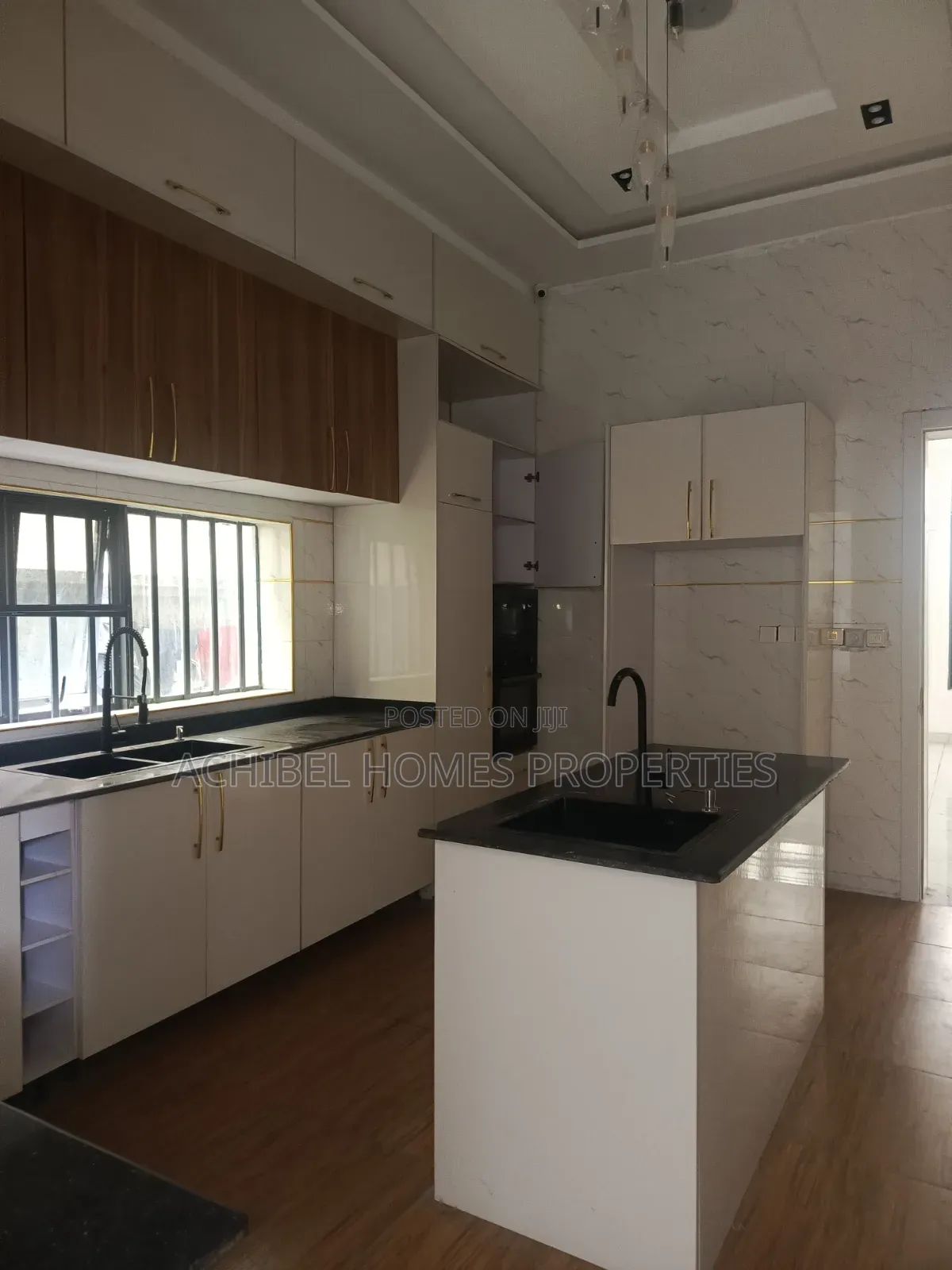 5bdrm Duplex in Osapa London, Jakande for sale