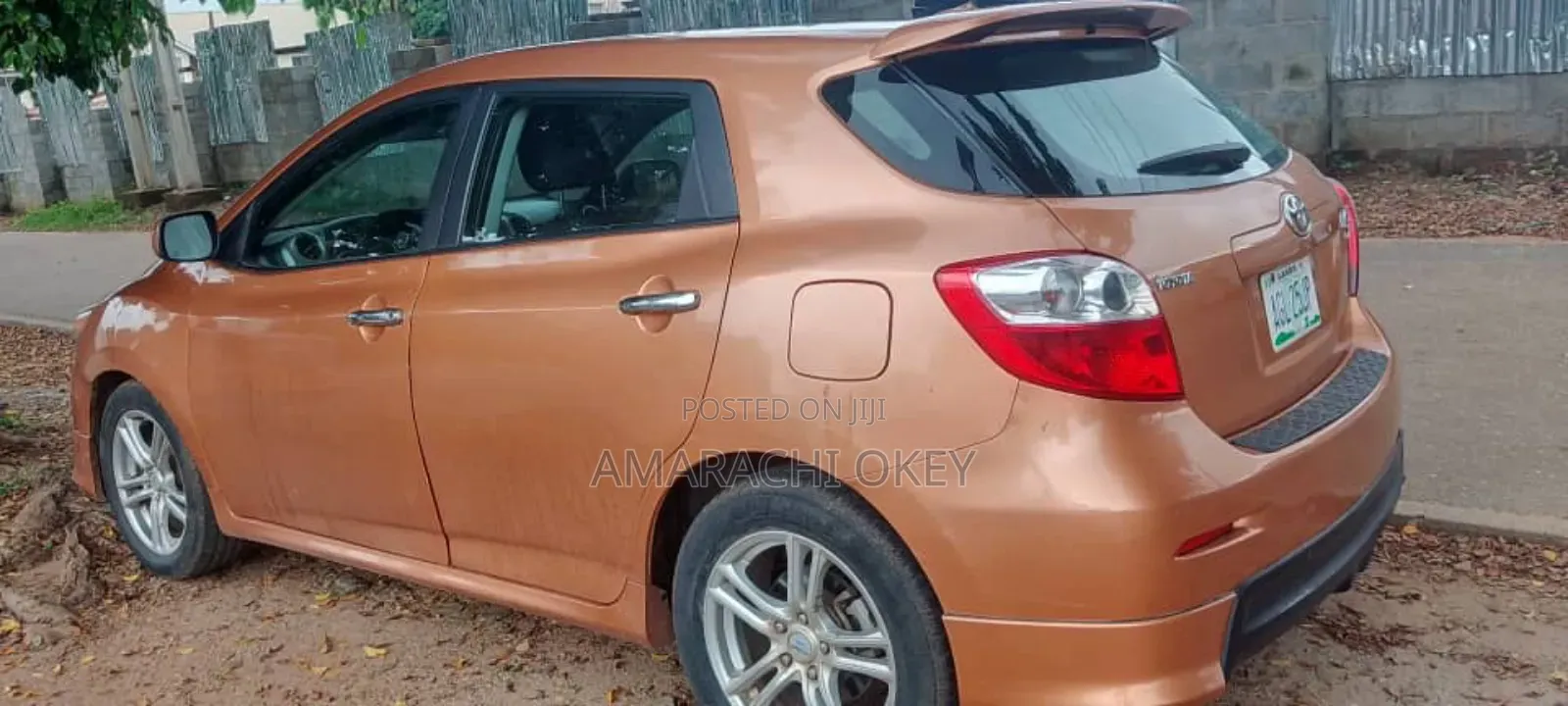 Toyota Matrix 2009 Orange