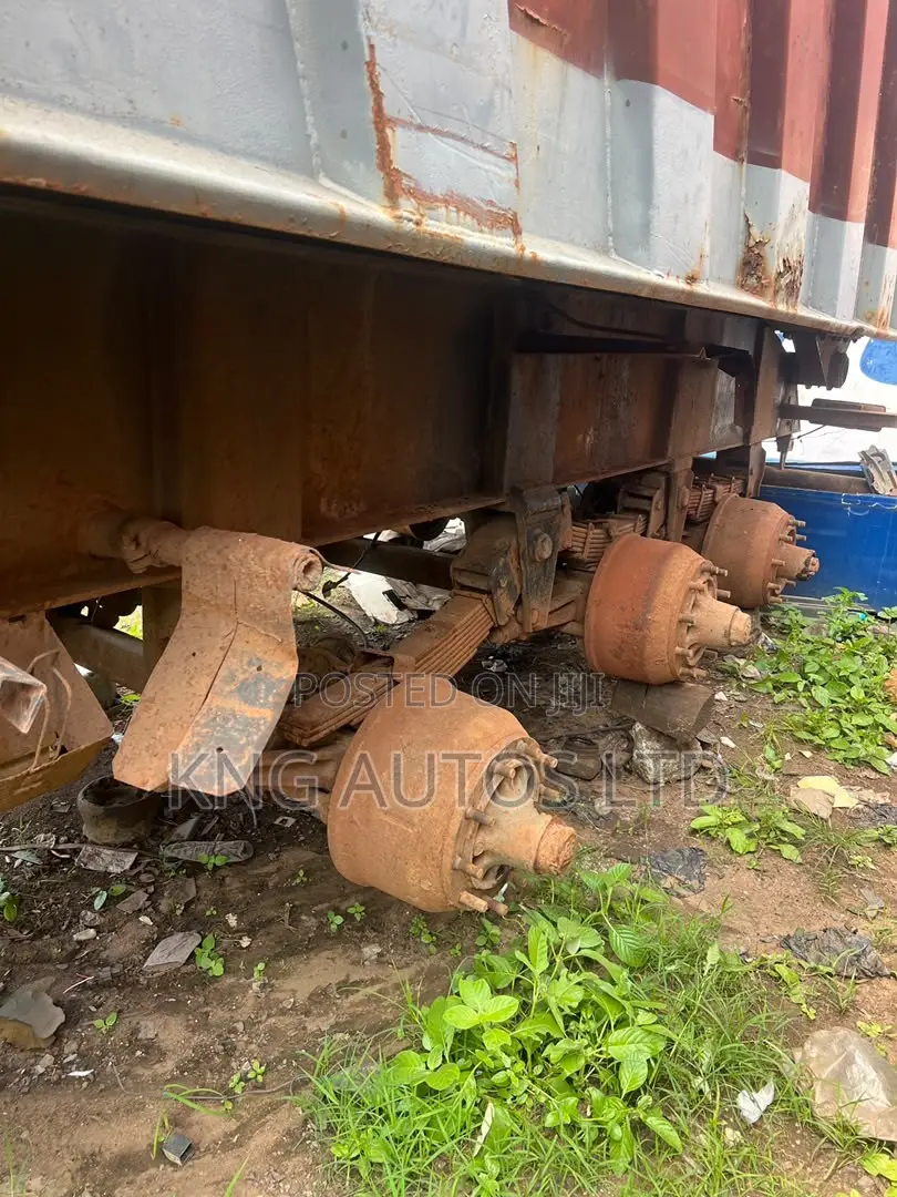 Trailer Bucket
