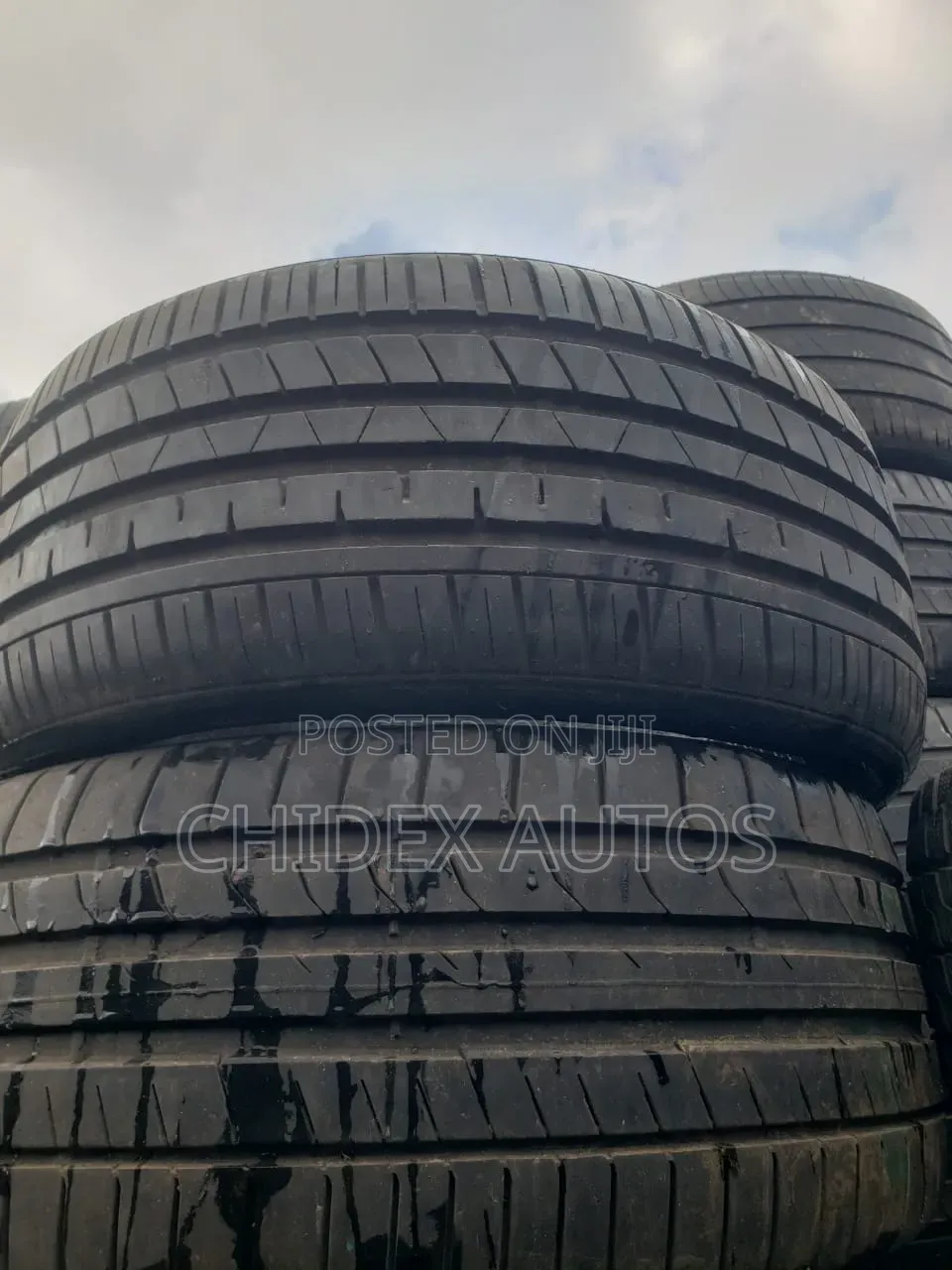 235/45 R18 Michelin Tire*
