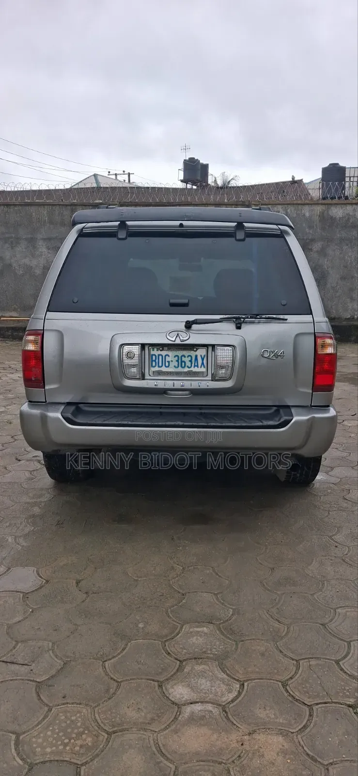 Infiniti QX4 2002 Silver