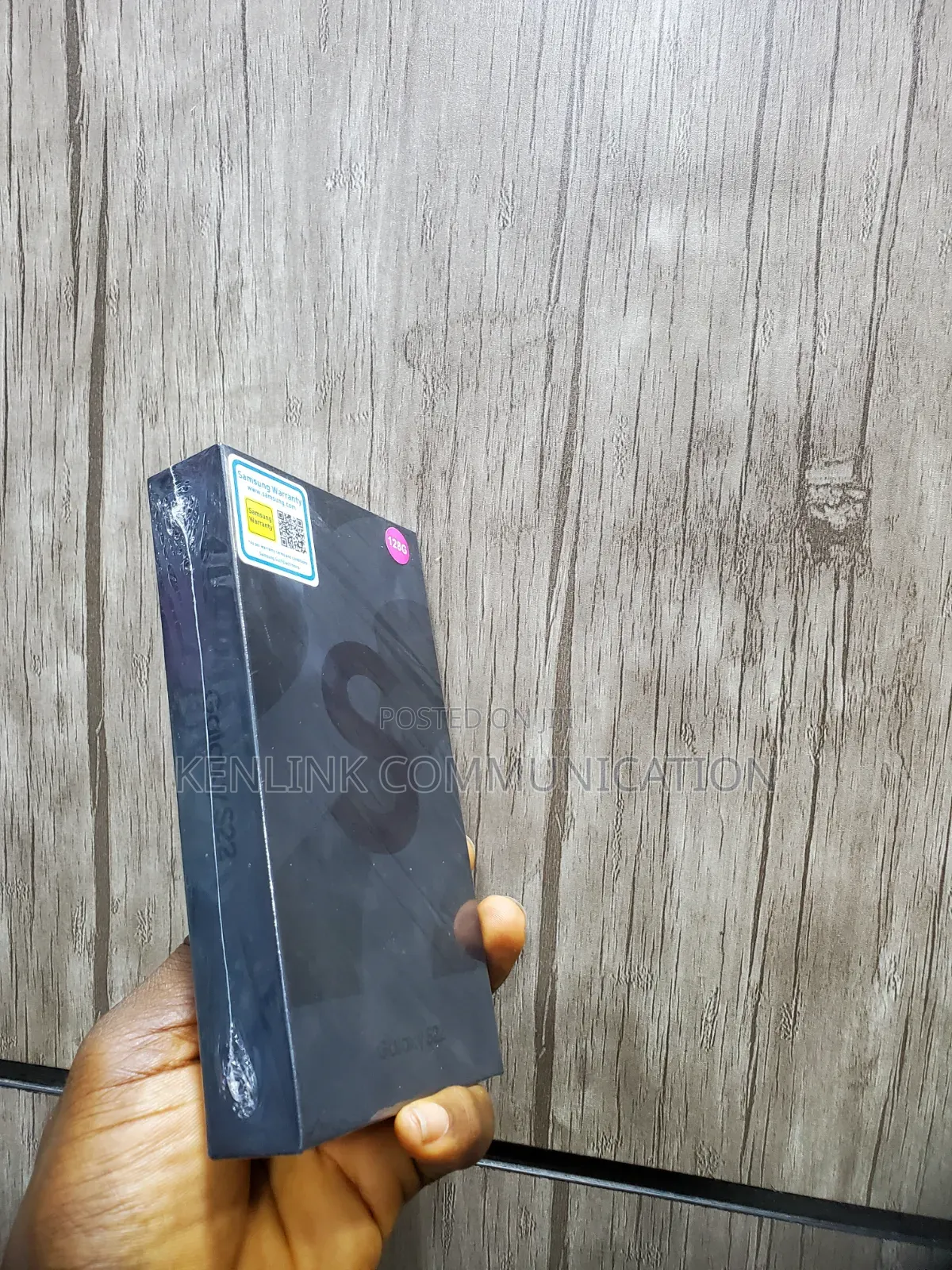 New Samsung Galaxy S22 5G 128 GB Black