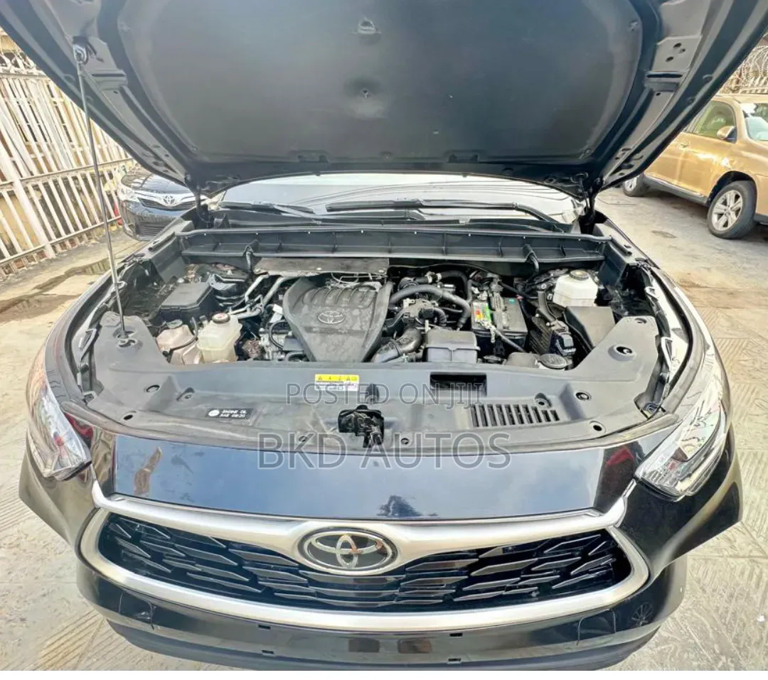 Toyota Highlander XSE AWD 2023 Black