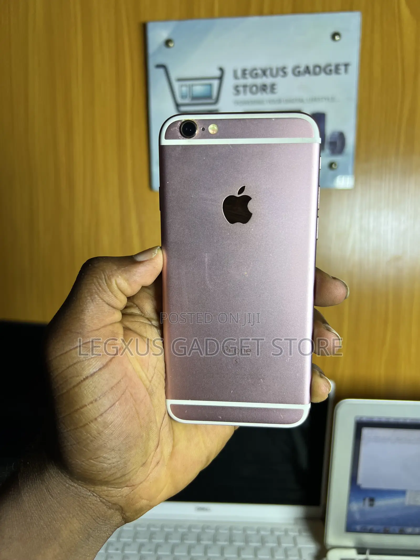 Apple iPhone 6s 64 GB Rose Gold
