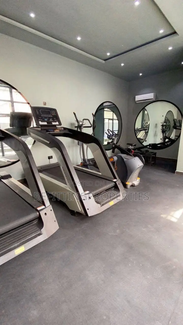 Furnished 2bdrm Penthouse in Lekki for sale