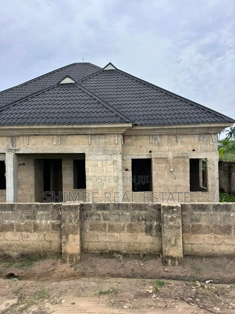 4bdrm Bungalow in Uyo for sale