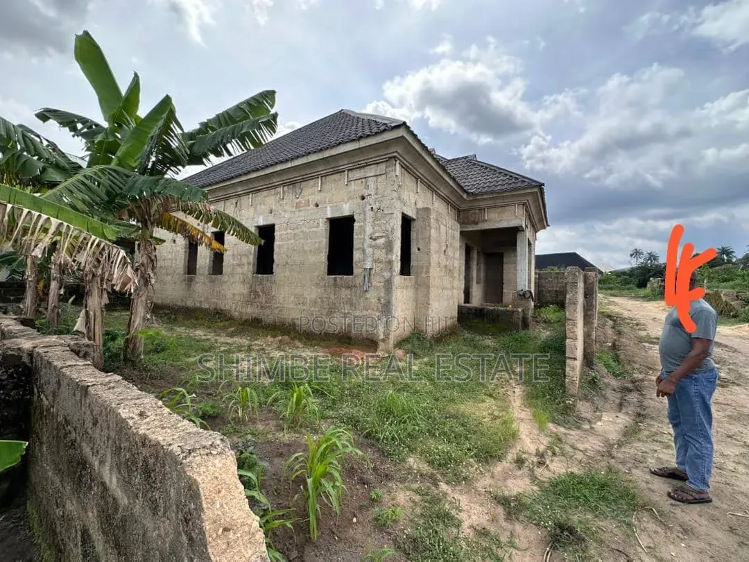 4bdrm Bungalow in Uyo for sale